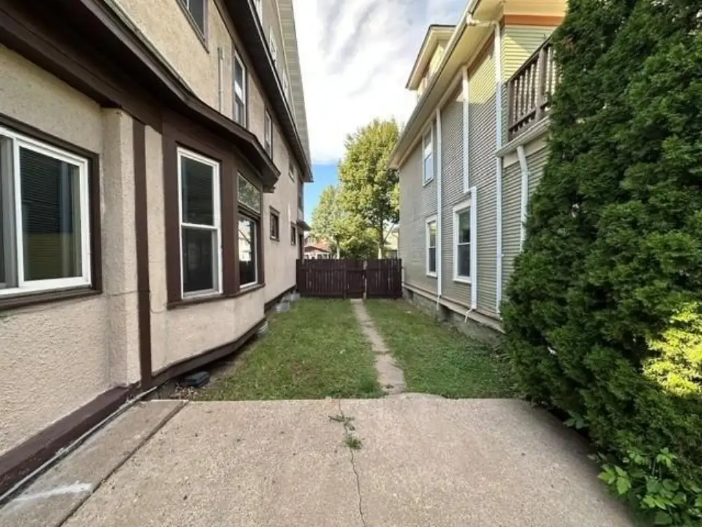 Picture 4