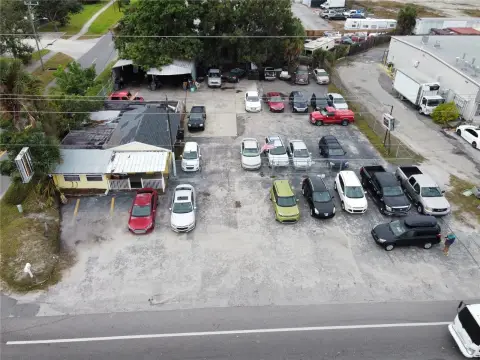 Turnkey Dealership on High-Traffic Street