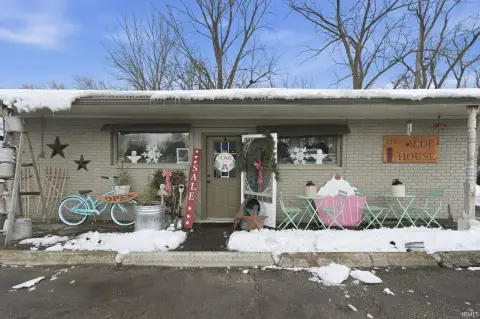 Updated Retail Building on State Road