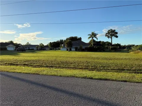 Lehigh Acres Corner Lot