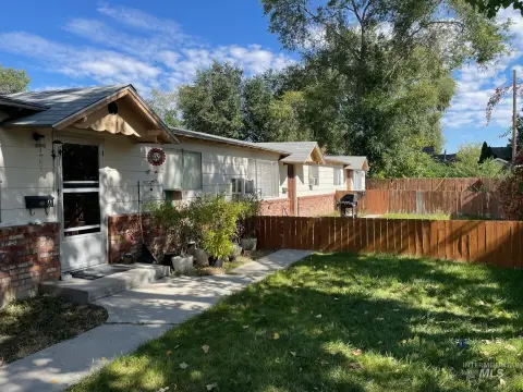 Meridian Triplex in Downtown Area