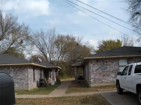 Paris, TX Duplex Investment