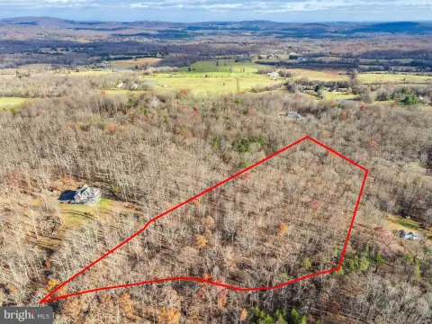 Land in Virginia's Horse Country