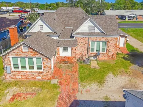 Newly Remodeled Quadplex with Fireplace