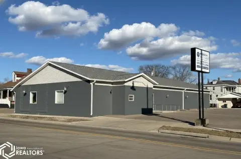 Remodeled Commercial Building on Highway