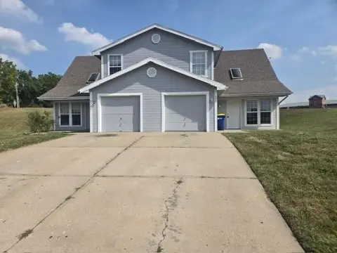 Duplex with Garage