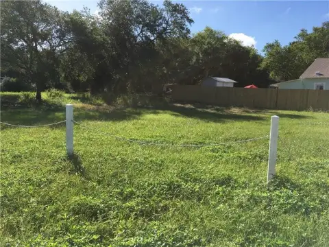 Vacant Lot in Tarpon Springs