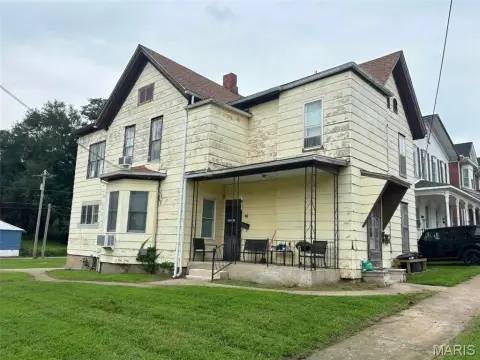 Three-Unit Triplex with Garage