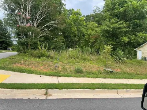 Residential Lot Near Buford Stadium