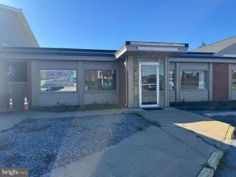 Commercial Space on Benner Pike