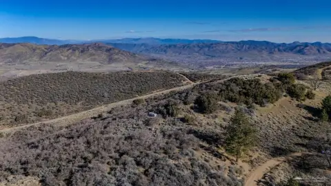 Mountain View Acreage in Tehachapi