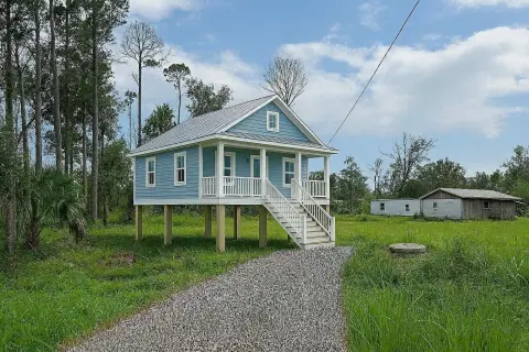 Steinhatchee Land with Utilities