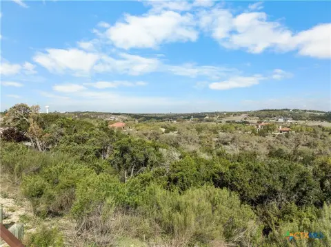 Vintage Oaks Land with Hill Country Views