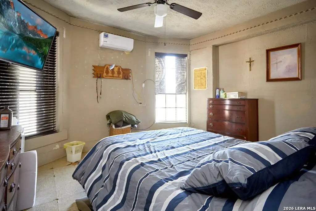 Picture 10