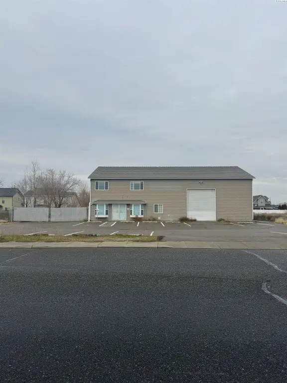1310 Road 36, Pasco, WA 99301