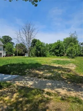 Land Near Cleveland Clinic