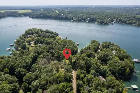 Unrestricted Waterfront Land