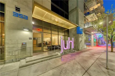 Luxurious High-Rise Living in Las Vegas