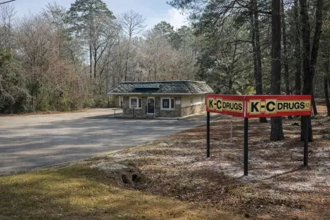 Hemphill Commercial Building Near Hospital