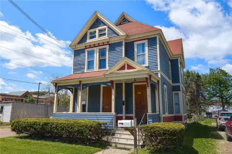 Multi-Use Property Near Downtown Bath