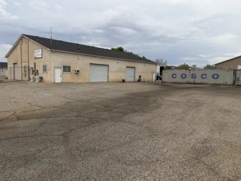 Flex Space with Fenced Yard