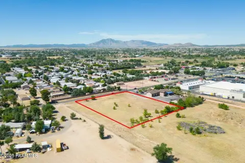 Commercial Land in Chino Valley