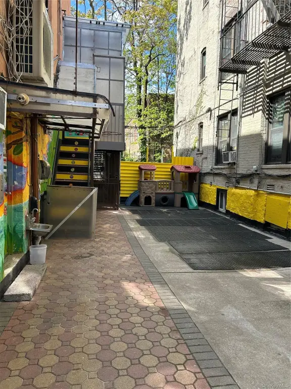 Picture 4
