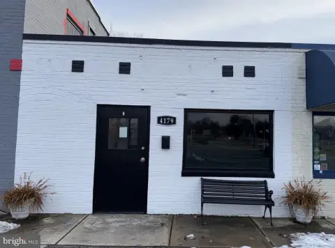 Commercial Space in Growing Corridor