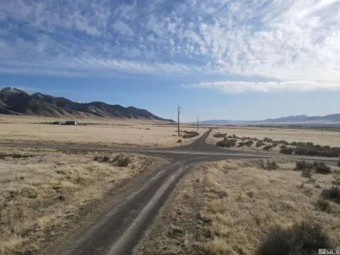 Winnemucca Land with Mountain Views