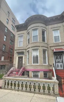 Brooklyn Duplex: Cash Only Sale