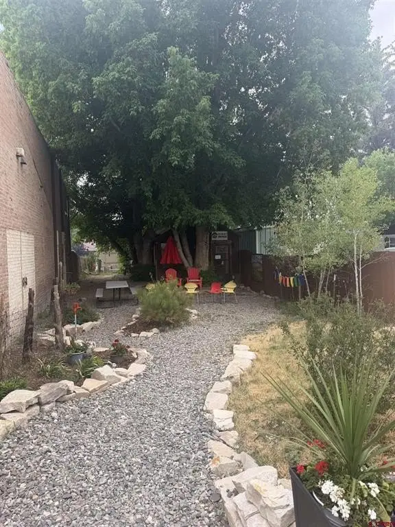 Picture 4