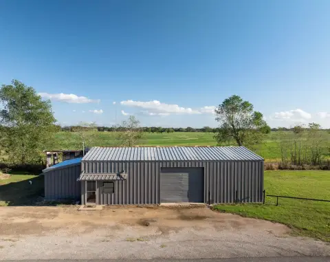 High-Visibility Commercial Building For Sale