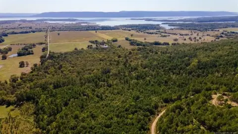 Scenic Land Near Sardis Lake