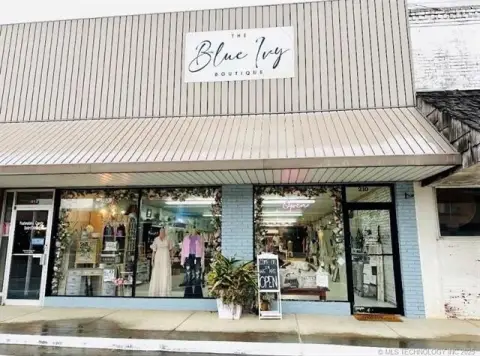 Updated Commercial Space in Downtown