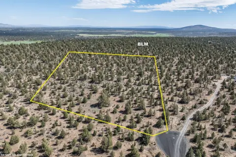 Buildable Land with Cascade Views