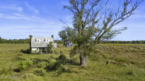 Sprawling Carolina Countryside Property