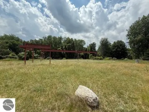 Commercial Land in Alma, MI