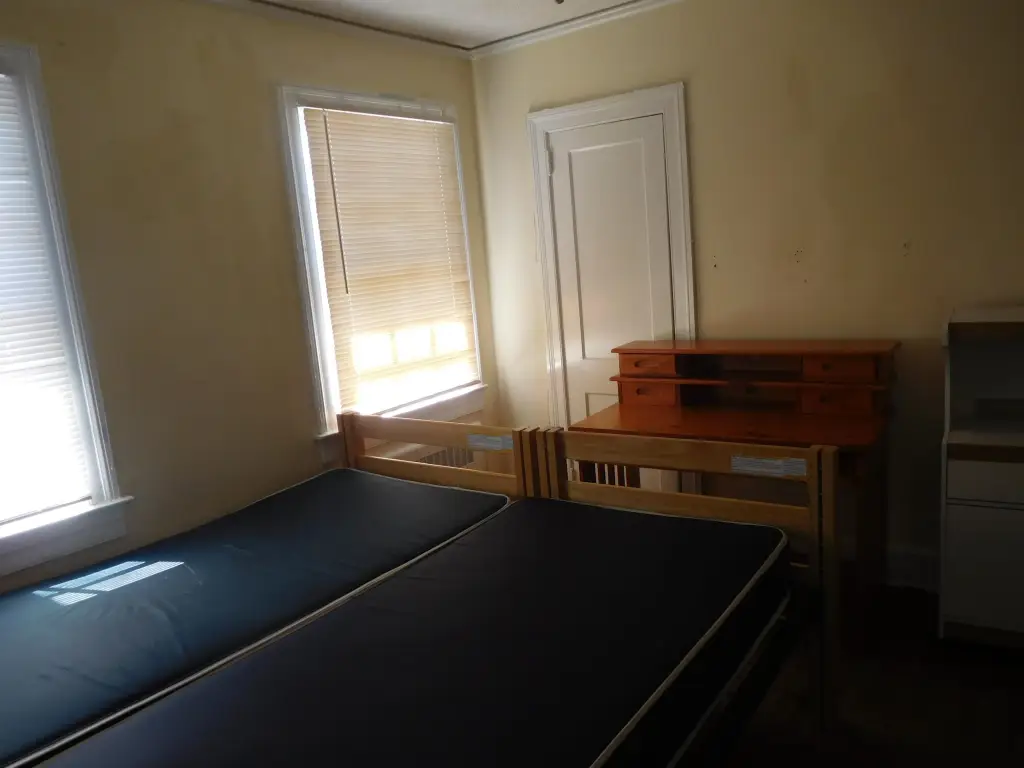Picture 4