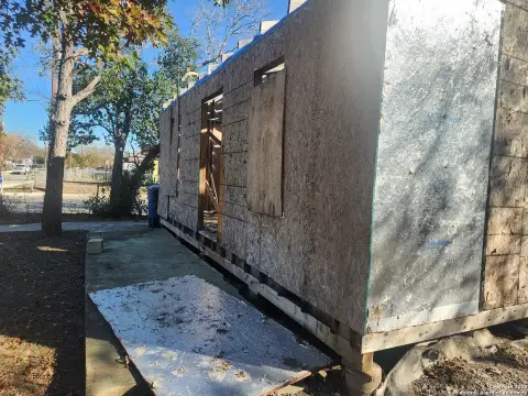 Corner Lot in Harlandale Area