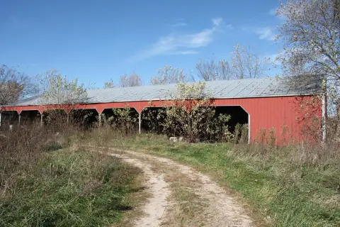 Macomb Acreage with Large Barn