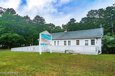 Versatile Mixed-Use Property on Route 9