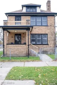Detroit Duplex with Balcony