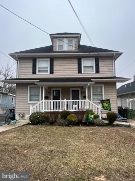 Spacious Duplex Near Downtown Pitman