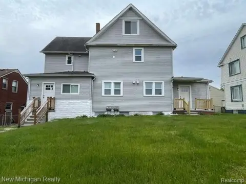 Turnkey Triplex in Wyandotte, MI