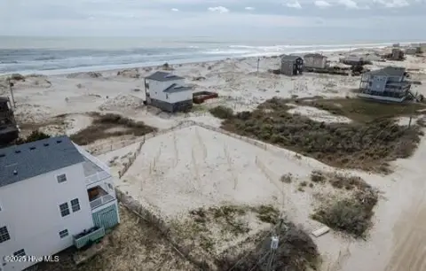 Semi-Oceanfront Land in Corolla, NC