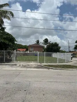 Picture of Land at NW 25Th St 1101, Miami, FL