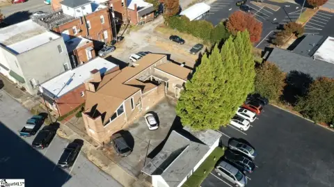 Unique Office Building Near Courthouse