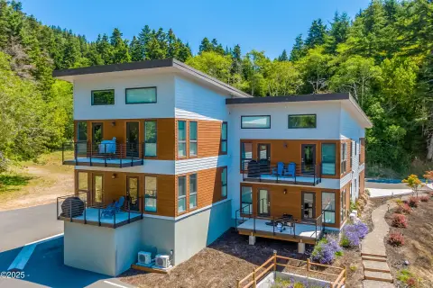 Gold Beach Four-Unit Investment Property