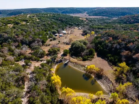 Unrestricted Texas Hill Country Retreat