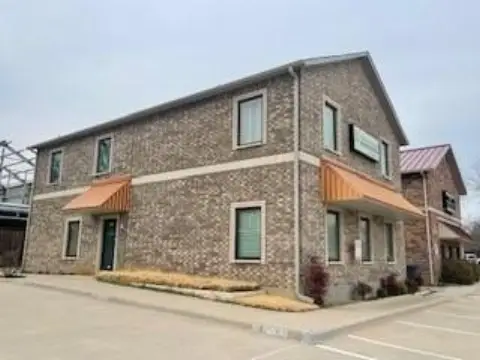 Lake Dallas Commercial Building Opportunity